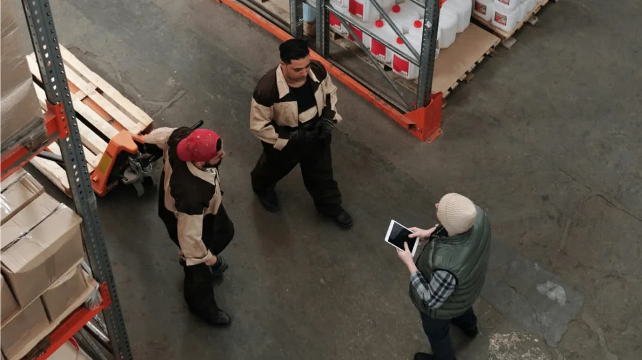 AAJ SCM B2B warehousing and distribution operations