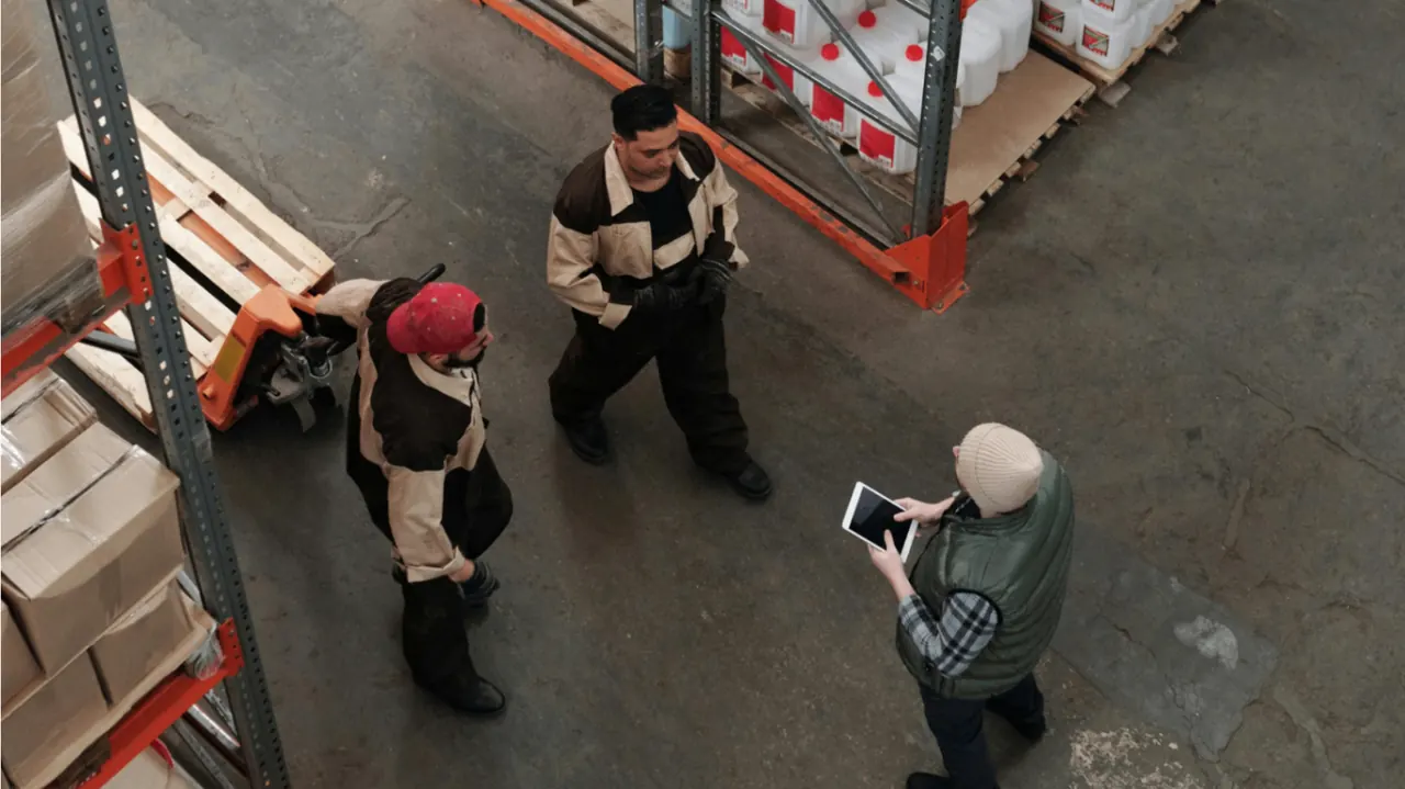 AAJ SCM B2B warehousing and distribution operations